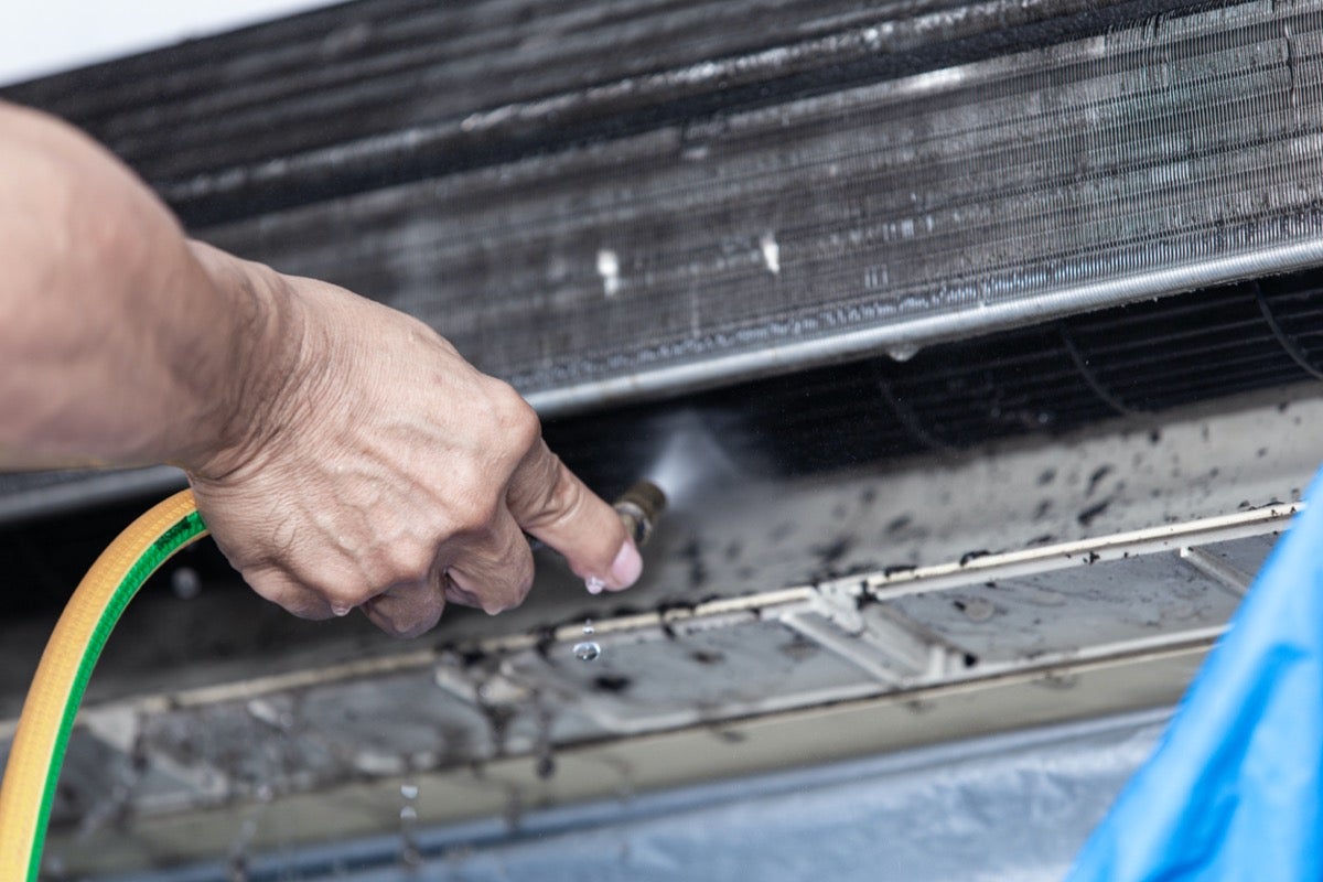 stay-cool-this-summer-how-to-use-an-air-conditioner-cleaner-to-maximize-efficiency